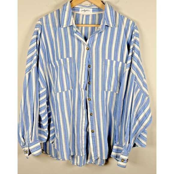 Carly Jean Los Angeles Tops - Carly Jean Los Angeles Women's Blue & White Stripe Button‎ Down Small Beachy